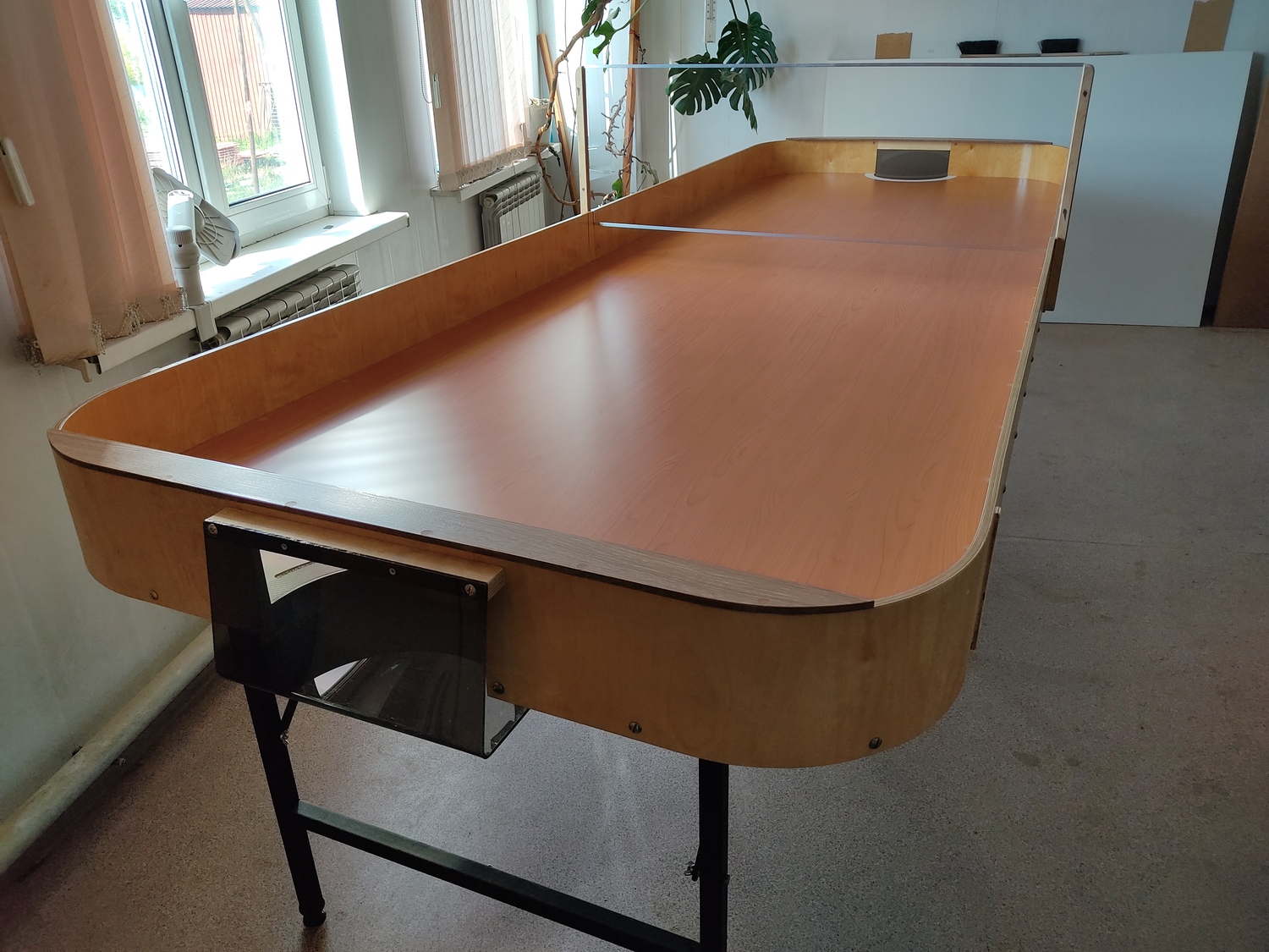 Стол для шоудауна "Профессиональный 50 кг"(Настольный теннис для слепых) (Лакированные борта) ЖЕСТКАЯ УПАКОВКА (2 КОРОБА ВЕСОМ 200КГ) И ДОСТАВКА В ЛЮБОЙ ГОРОД РОССИИ И БЕЛАРУСИ ВКЛЮЧЕНЫ В СТОИМОСТЬ СТОЛА ДЛЯ ШОУДАУНА